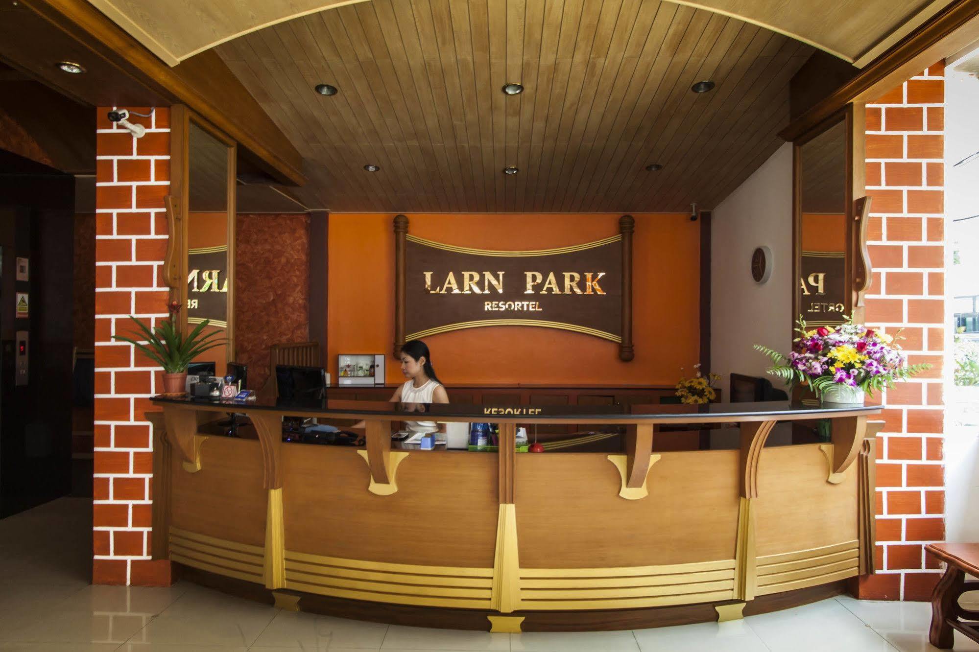 Larn Park Resortel Patong Exterior photo